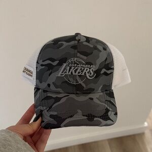 Los Angeles Lakers Camo Cap